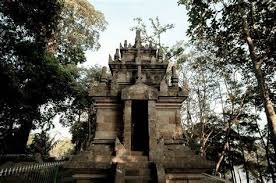 Foto 1 Kerajaan Galuh - Candi Cangkuang